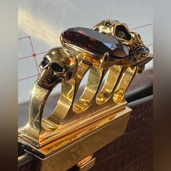 Alexander McQUEEN Croc-embossed Calf Skin Clutch, Burgundy | Skulls, Jewels - Picture 4 of 10